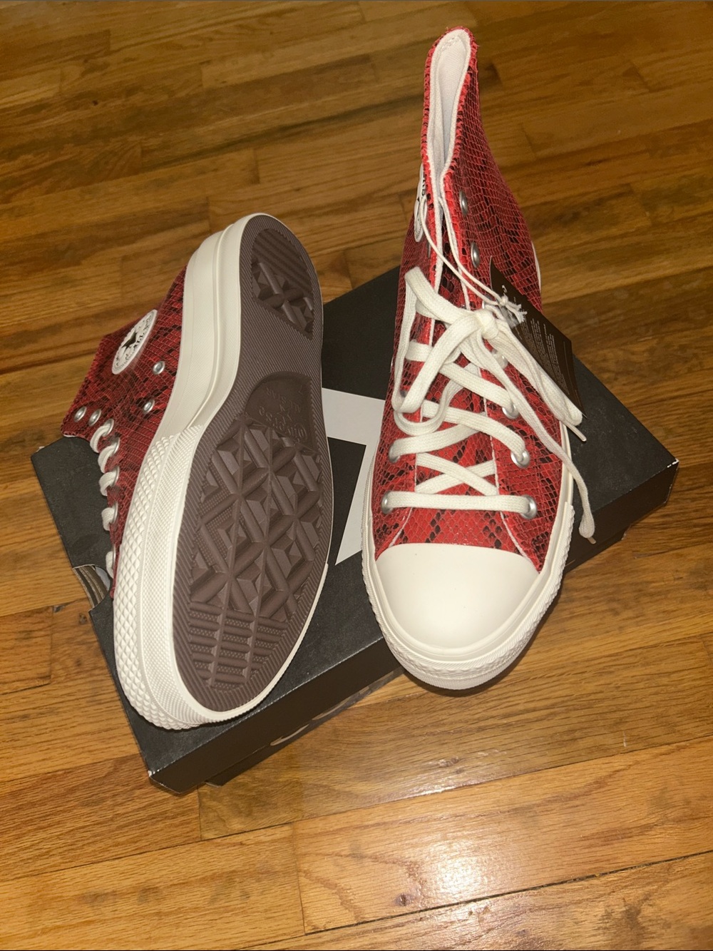NWT Converse Chuck Taylor All Star Lift Red Snakeskin Platform Women’s 9 - Picture 4 of 5